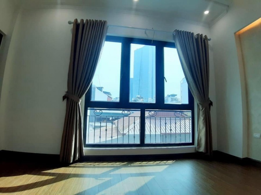 Đào Tấn, Bà Đình, 40m2, 5 tầng, hướng Đông Nam, view Lotte, 4 tỷ, dân trí cao, an ninh tốt