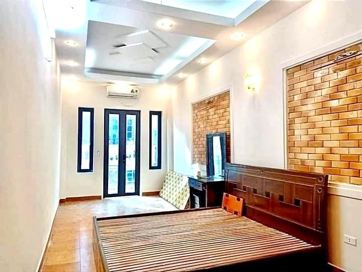 Bán Nhà phân lô hoàng quốc việt, cầu giấy 3x tỷ 40m2 5 tầng Nội Thất cao cấp