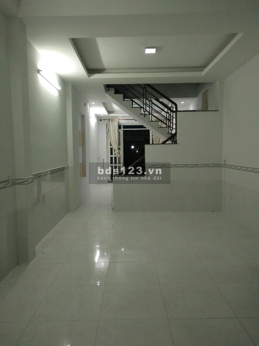 Mùa Covid cần bán gấp nhà hẻm xe hơi rộng 92m2, giá chỉ 4.6 tỷ