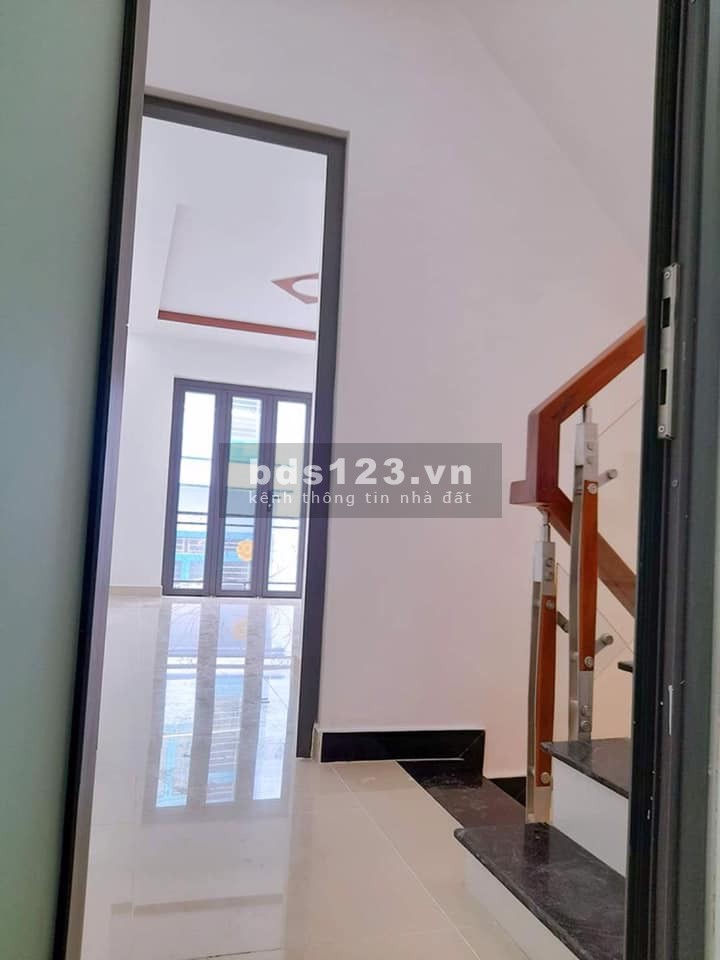 Bán nhà mới, đẹp 4 tầng Phạm Thế Hiển gần cầu chữ Y phường 3 quận 8.