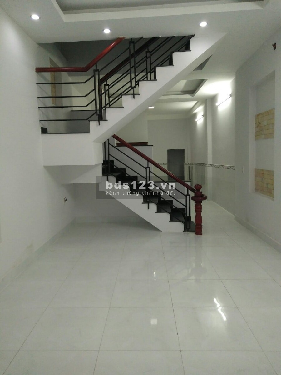 Mùa Covid cần bán gấp nhà hẻm xe hơi rộng 92m2, giá chỉ 4.6 tỷ