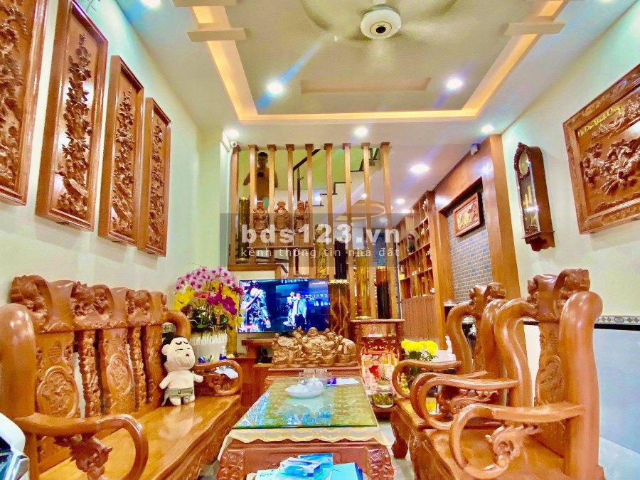 Chủ ngộp Bank, bán gấp cực rẻ nhà Tân Phú, 4 tầng sân thượng