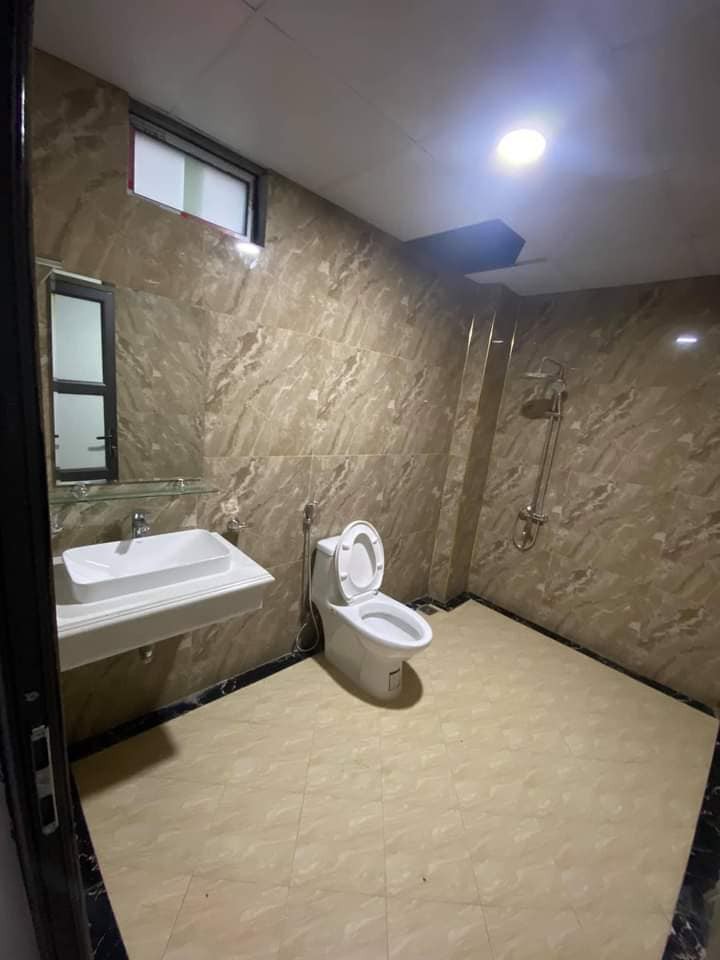 Bán nhà Phan Đình Giót 35m2x5T, mới koong, lô góc, gần phố, nội thất hiện đại 2.75 Tỷ