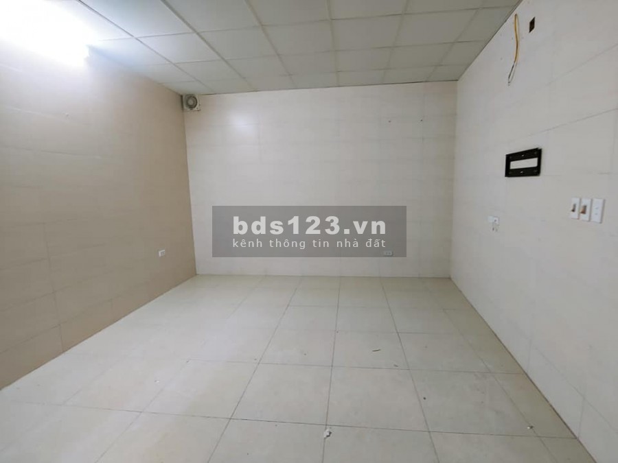 2.2 tỷ có ngay nhà 30m2, nguyên căn đẹp đường Bạch Mai, diện tích rộng, sổ hồng chính chủ