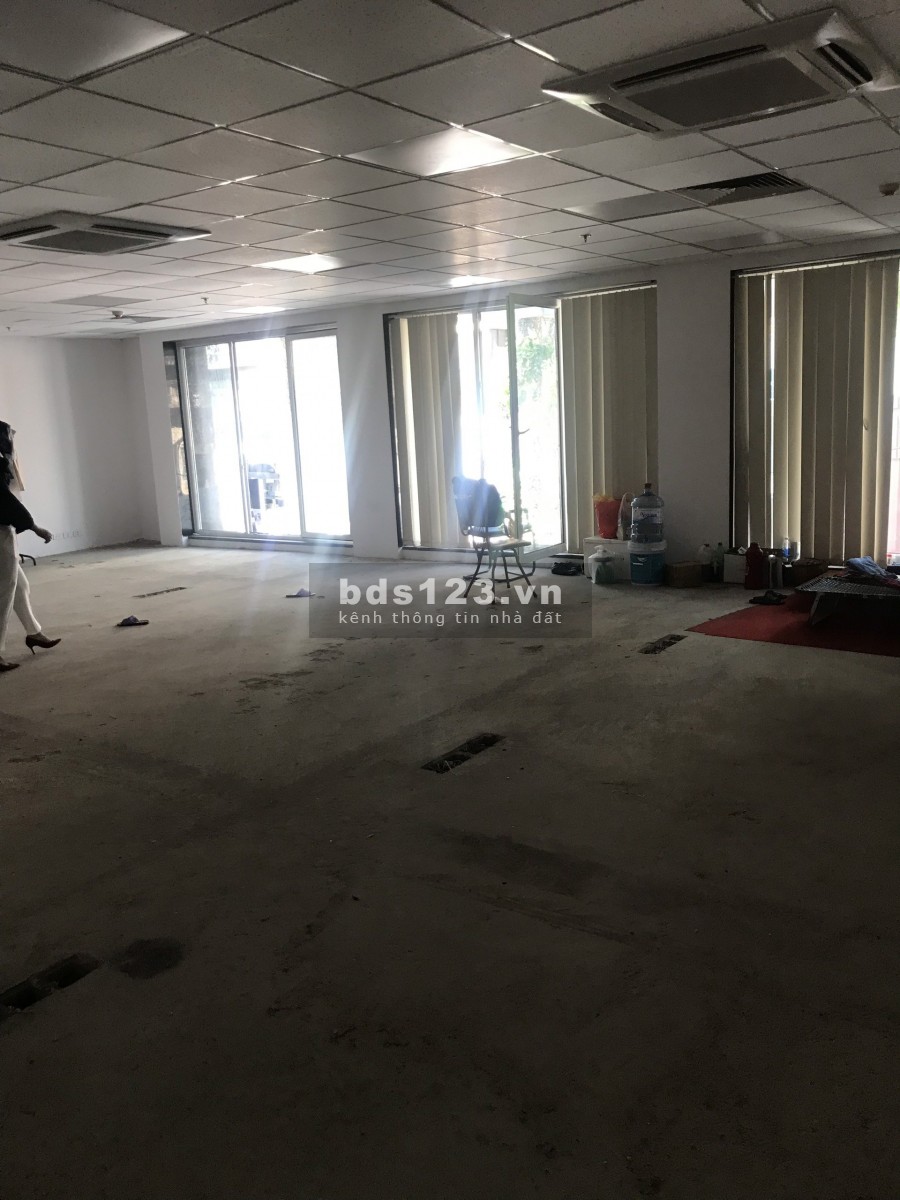 CHO THUÊ TÒA VĂN PHÒNG HIỆN ĐẠI TẠI MẶT PHỐ LÝ NAM ĐẾ, Q.HOÀN KIẾM. LH: 077.23.66666