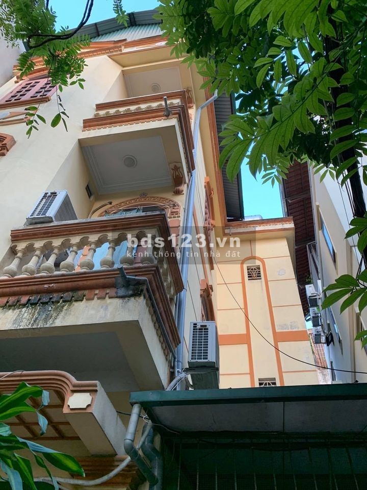 Bán nhà mặt ngõ, ô tô đỗ cửa, Dương Quảng Hàm, cầu giấy. Diện tích 69m2, 4 tầng, 8.9 tỷ.