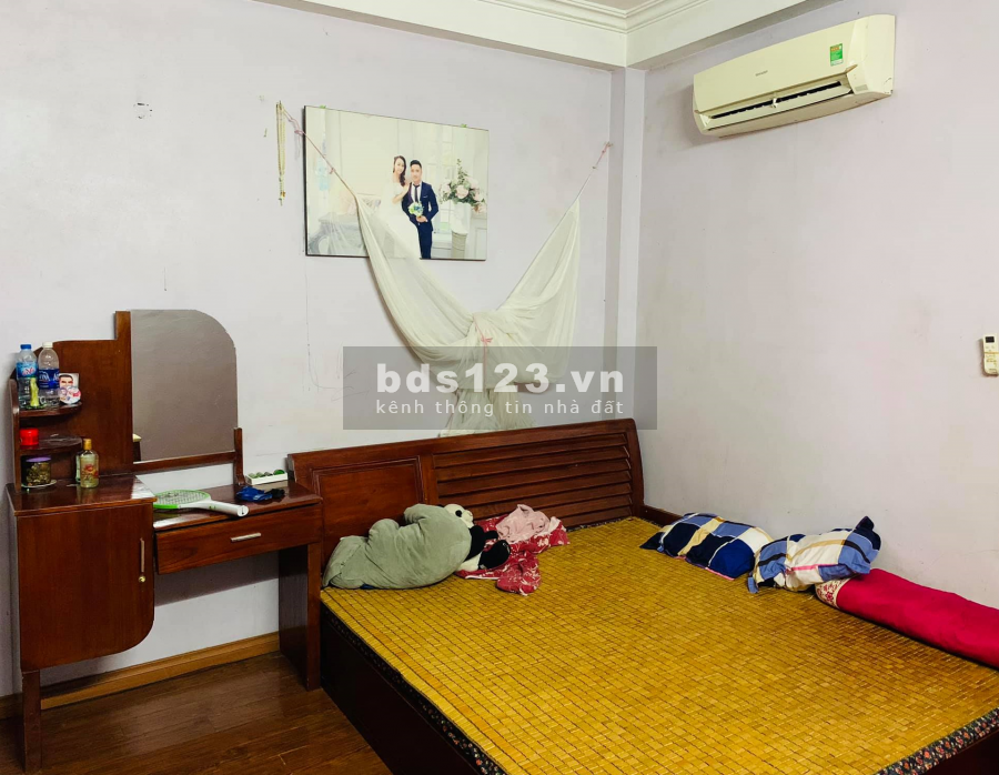1.9 Tỷ, Nhà Phạm Văn Đồng 35m2, 4 ngủ, Ôtô đỗ cổng. T.Phương: 0941111357.