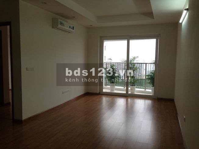 Cho thuê chung cư F4 Trung Kính 2 ngủ đồ cơ bản 8 triệu/tháng được làm văn phòng. Lh 0377983070