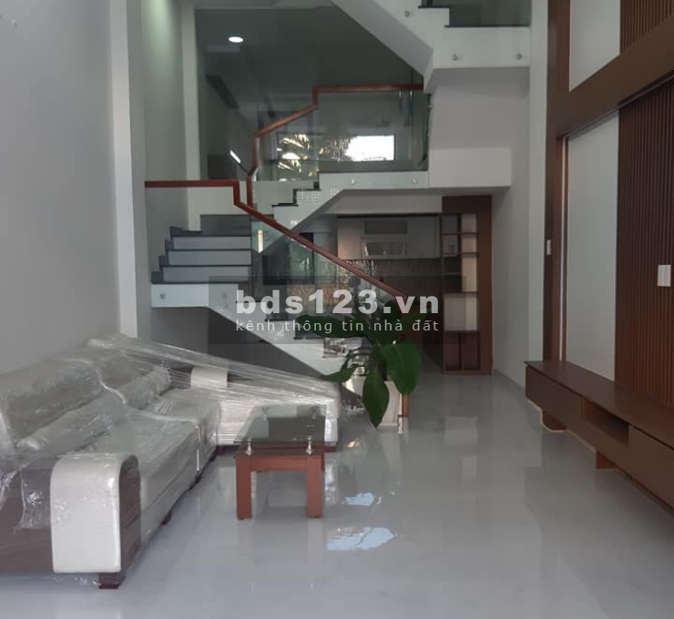 Bán nhà 4 tầng MT Nguyễn Văn Công, P.3, GV 65m2(4x16) giá 9,5 tỷ TL