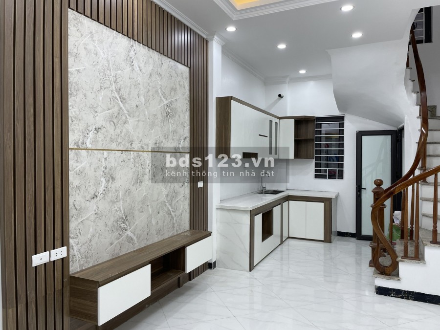Bán nhà 5 tầng phân lô Bùi Huy Bích, 30m2, mt 4m, 0988623934