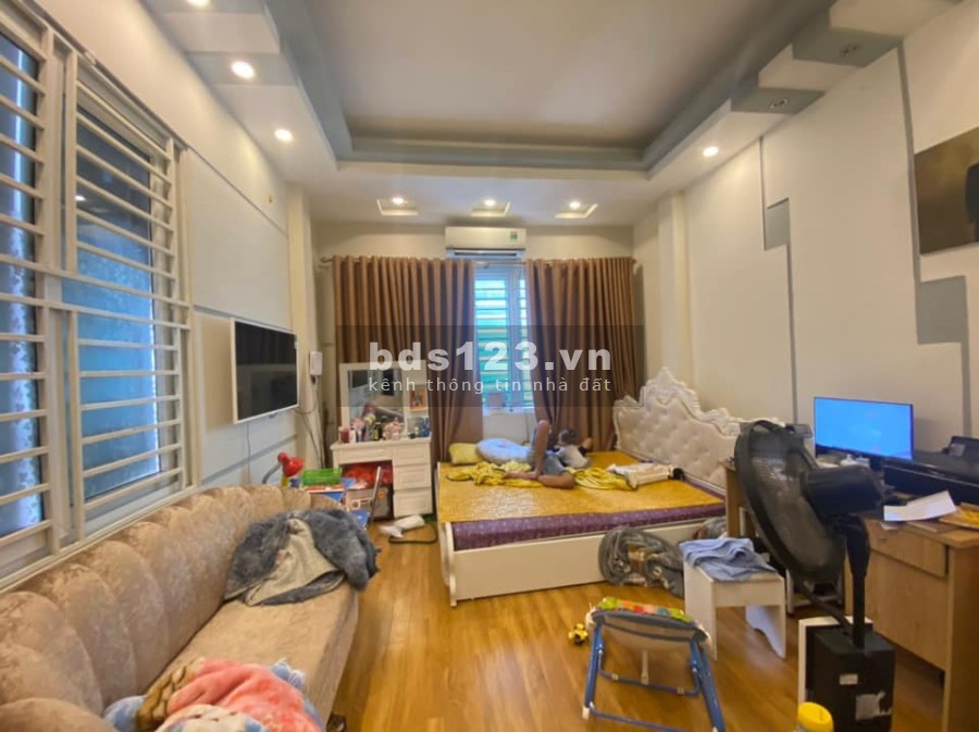 Bán nhà Yên Hòa 40m2 x 5 tầng, mặt tiền 4m. Giá nhỉnh 3 tỷ