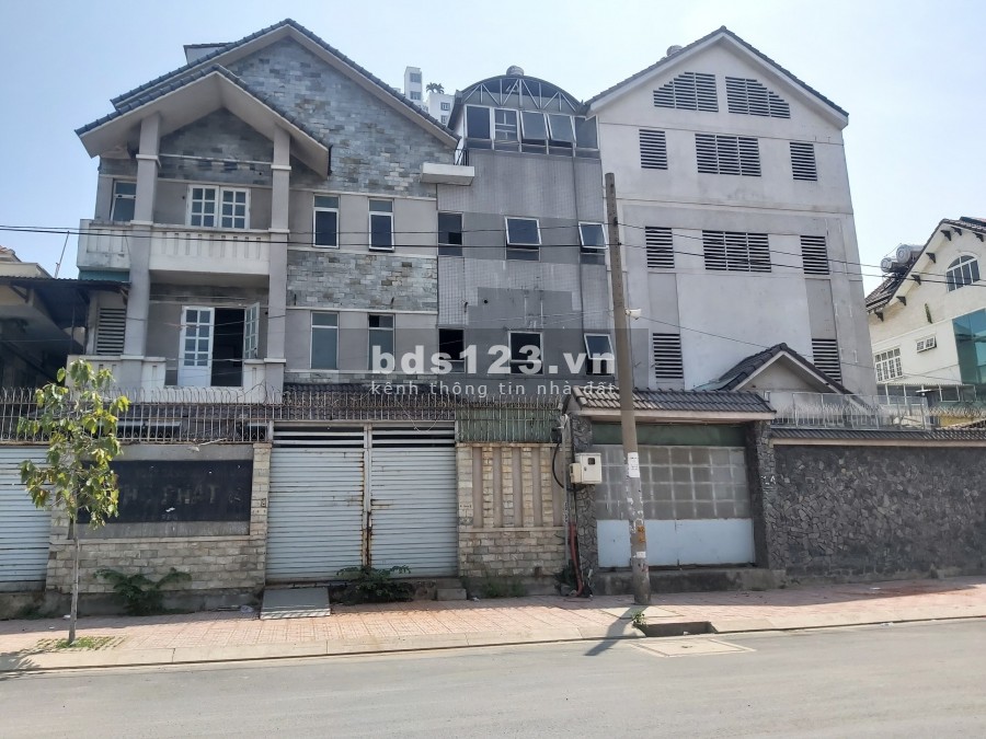 Bán Biệt thự VIP 25x25m2 ngay Trung tâm hành chính Q8