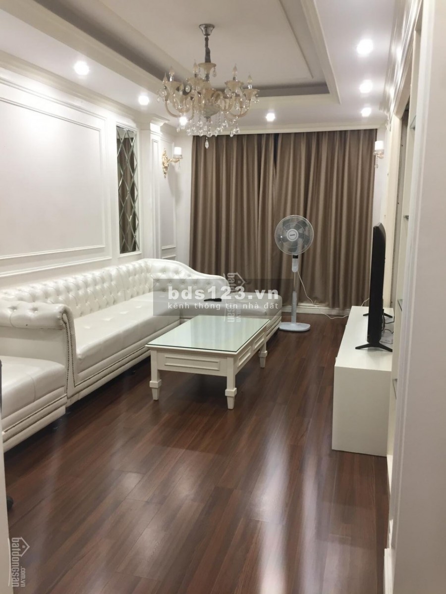 Bán gấp nhà mới, siêu đẹp ngõ 105 Xuân La, DT 33m2x5 tầng giá 5.5 tỷ thương lượng sâu. LH 0966286718