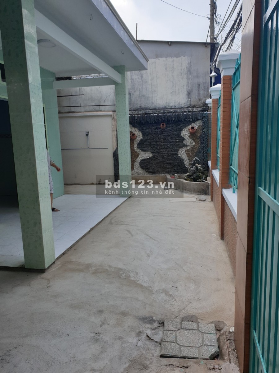 Nhà cấp 4 180m2 (10x18) Phước long B, 3PN-2WC, hẻm oto thoáng