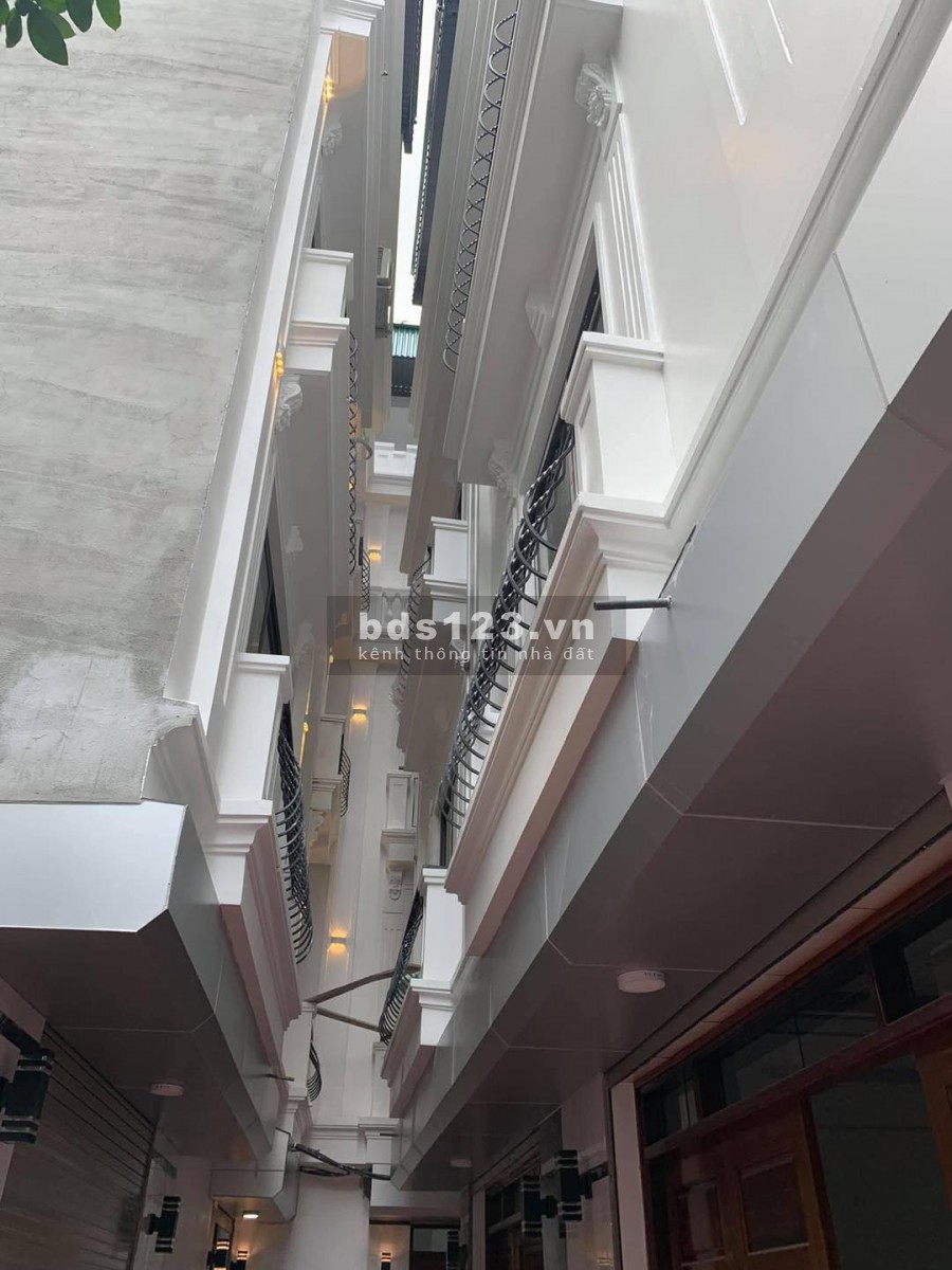 2,8 tỷ nhà ngõ 343 An Dương Vương, DT 30m2 MT 5m, xây mới 5 tầng
