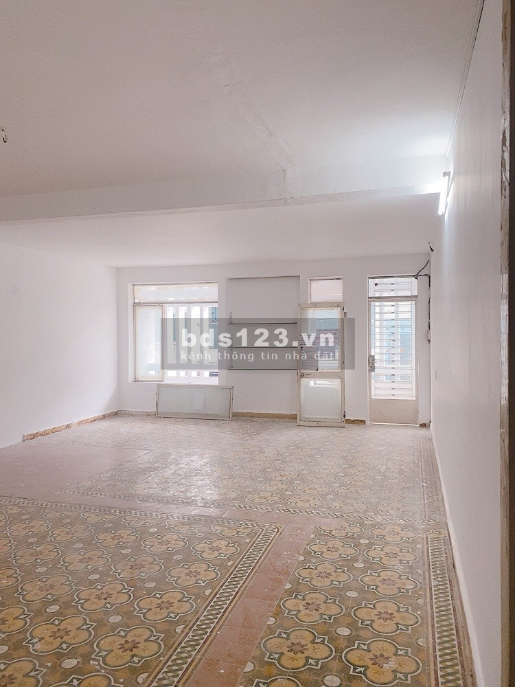 Cho thuê nhà HXH 6M 407/4 đường Sư Vạn Hạnh, Phường 12, Quận 10.