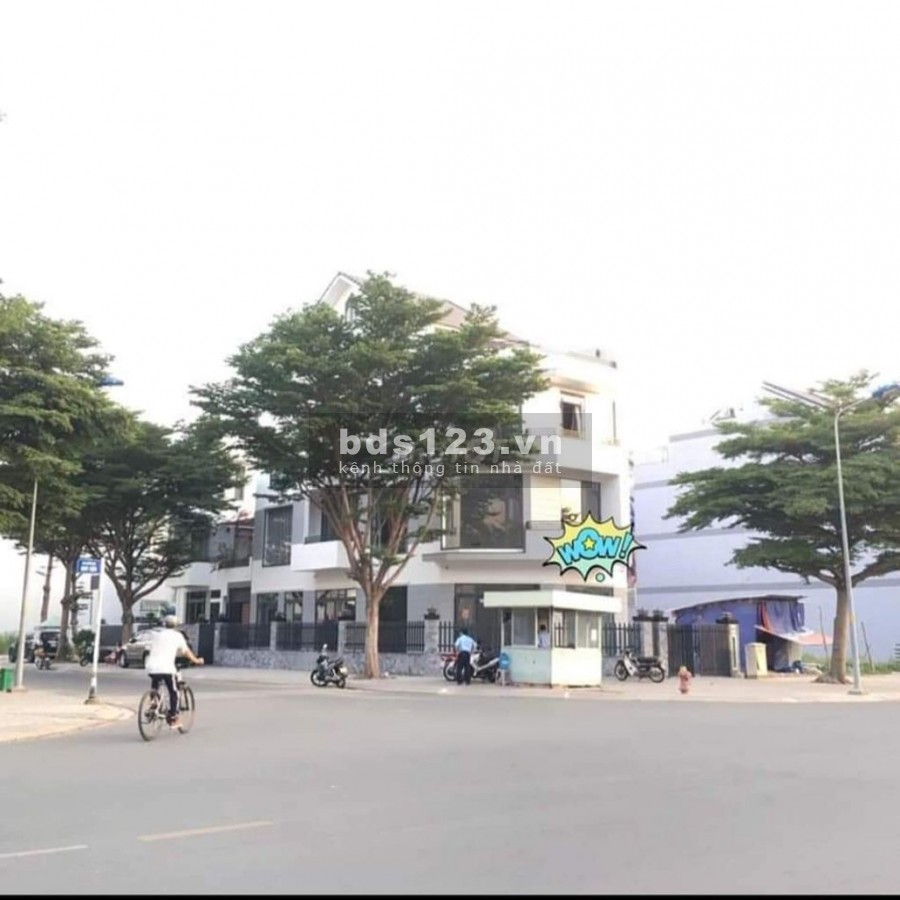 Cho thuê nhà GÓC NGÃ TƯ SIÊU ĐẸP, 1 trệt 1 lầu, Phường Phước Long B, Q9