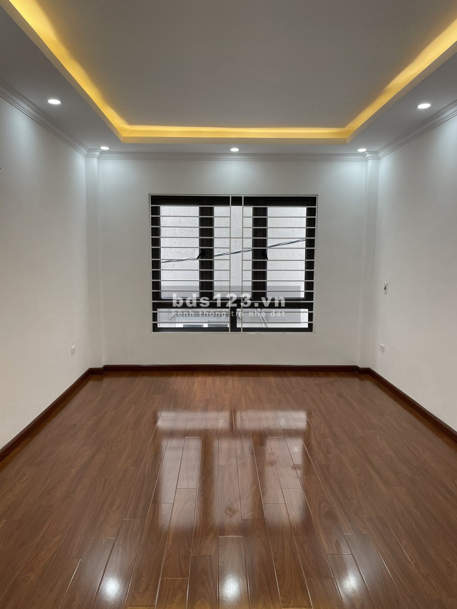 Bán nhà 5 tầng phân lô Bùi Huy Bích, 30m2, mt 4m, 0988623934