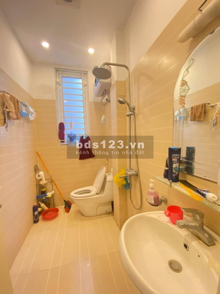 Bán nhà Yên Hòa 40m2 x 5 tầng, mặt tiền 4m. Giá nhỉnh 3 tỷ