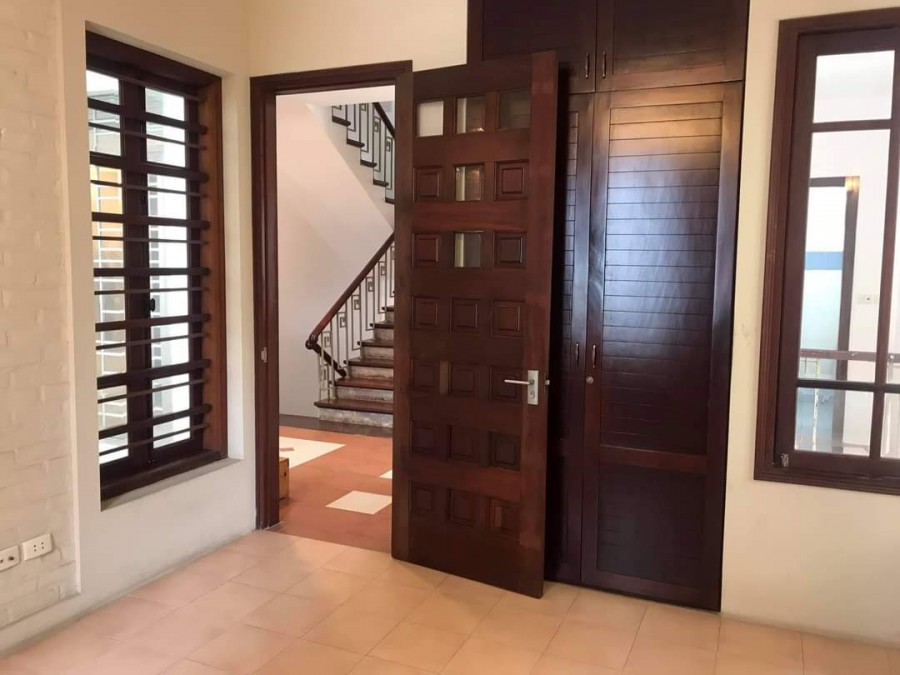 Bán Biệt thự Linh Đàm 225m, Mặt tiền 15m, full nội thất xịn giá 20.5 tỷ.