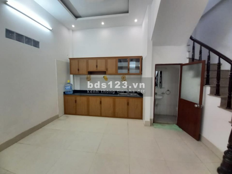 4 tầng, 4 phòng rộng, xây tâm huyết, ở yên tâm, hàng xóm tình cảm, sổ đẹp, nở hậu, nhà xây chắc chắn, dân trí thiện lành