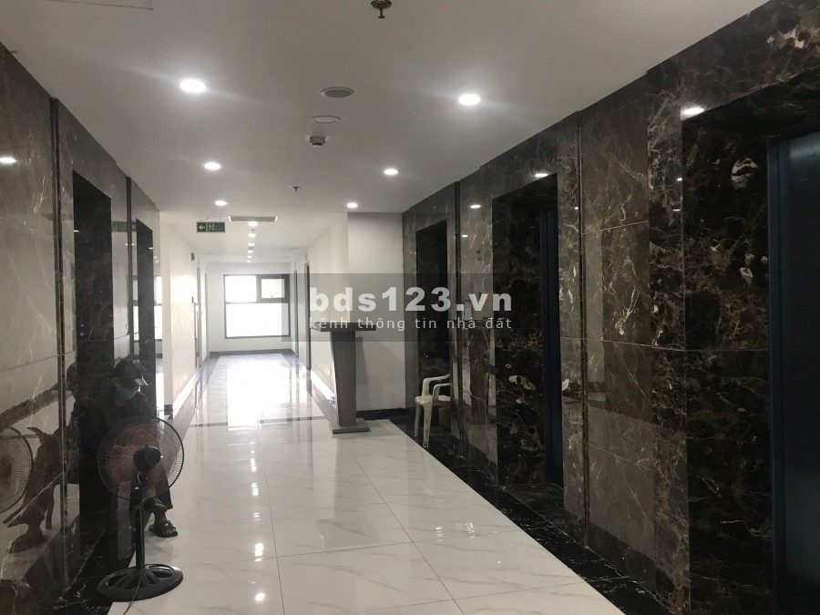 Cần bán căn hộ chung cư 2PN - 2VS 64m2. Ban công Đông Nam quận Hoàng Mai giá đẹp