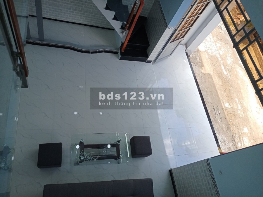 Tôi cần bán nhà 1T1L 56m2 ngã ba Mỹ Hạnh, Hóc Môn, giá chỉ 850tr,SHR