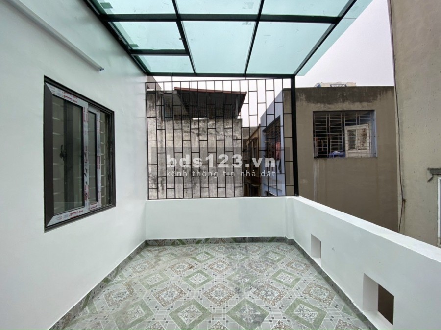 Bán nhà 5 tầng phân lô Bùi Huy Bích, 30m2, mt 4m, 0988623934