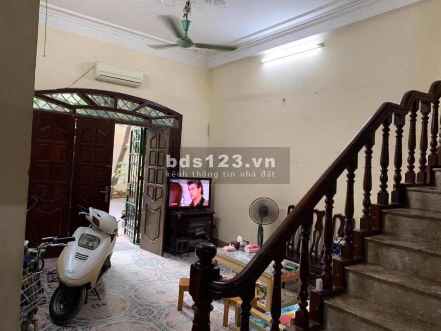 Bán nhà mặt ngõ, ô tô đỗ cửa, Dương Quảng Hàm, cầu giấy. Diện tích 69m2, 4 tầng, 8.9 tỷ.