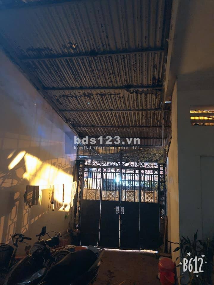 Bán nhà mặt tiền đường Tô Vĩnh Niệm, dt 137m2, 2 tầng, mt 12.7m, giá 19.5 tỷ