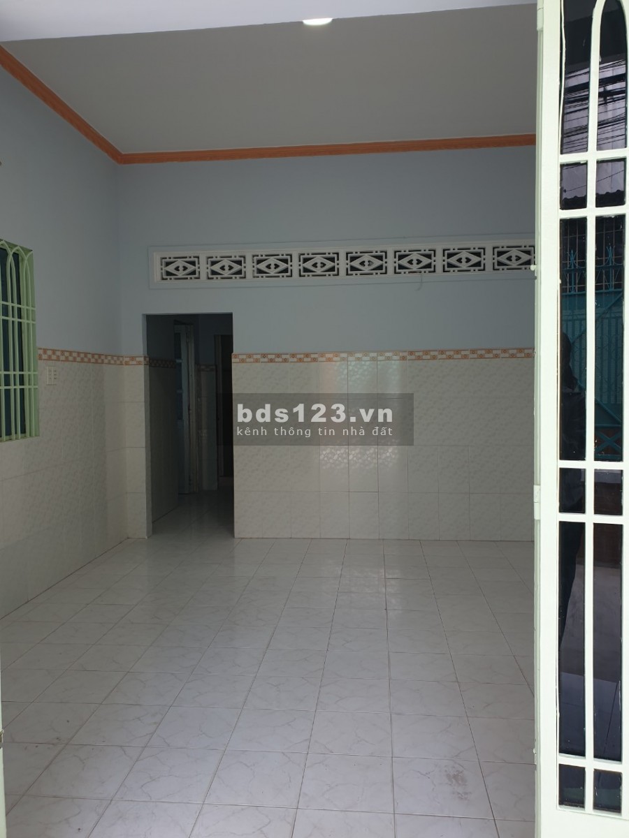 Nhà cấp 4 180m2 (10x18) Phước long B, 3PN-2WC, hẻm oto thoáng
