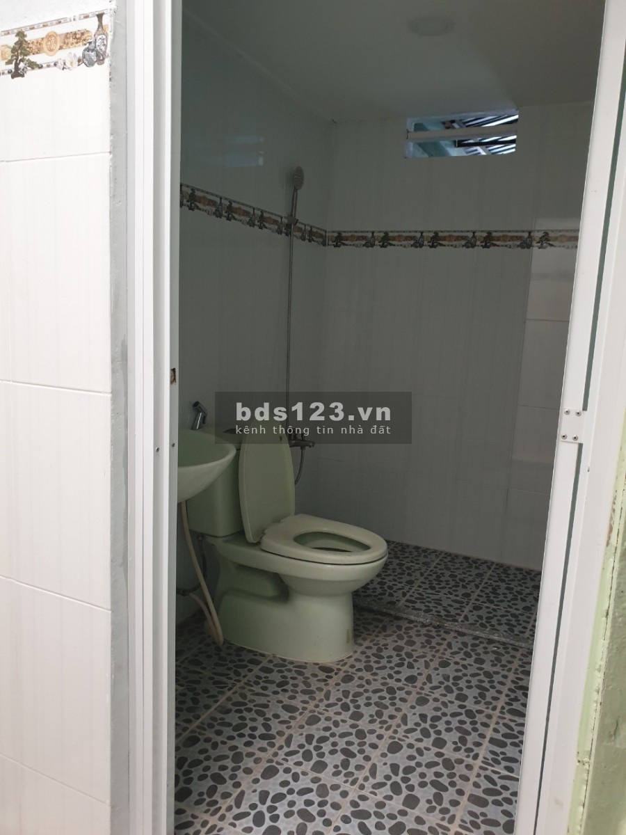 Nhà cấp 4 180m2 (10x18) Phước long B, 3PN-2WC, hẻm oto thoáng