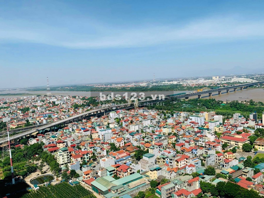 Bán căn góc Sunshine city, tòa S1 tầng cao, 97.2 m2 thông thủy, 3 phòng ngủ, ban công Tây, nội thất nguyên bản, giá 39tr/m2 có thương lượng sâu