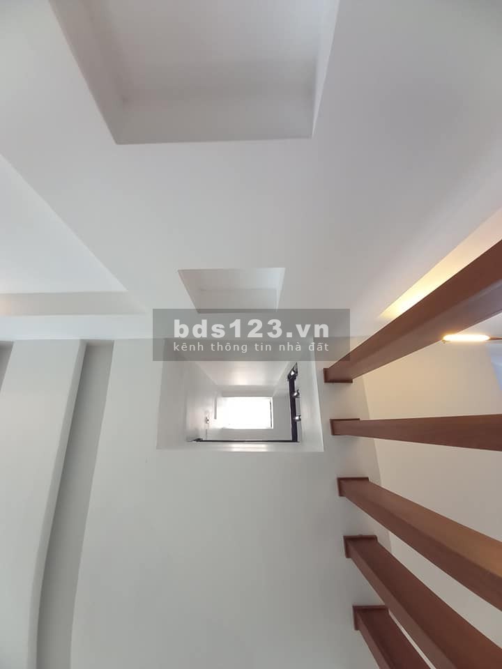 4 tầng, 4 phòng rộng, xây tâm huyết, ở yên tâm, hàng xóm tình cảm, sổ đẹp, nở hậu, nhà xây chắc chắn, dân trí thiện lành