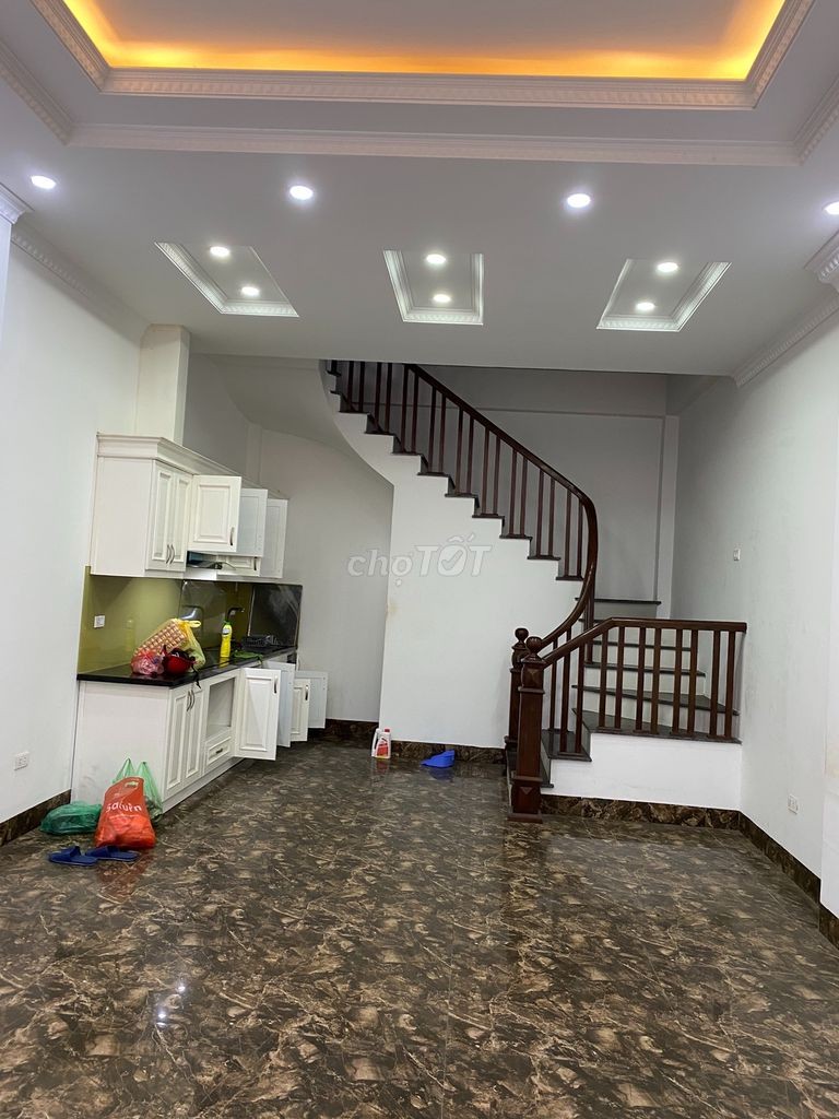 Cần cho thuê nhà 5 tầng tại Lâm Du, Phường Bồ Đề, Quận Long Biên, Hà Nội