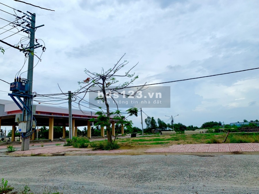 Đất nền ngay dự án Thạnh Phú center