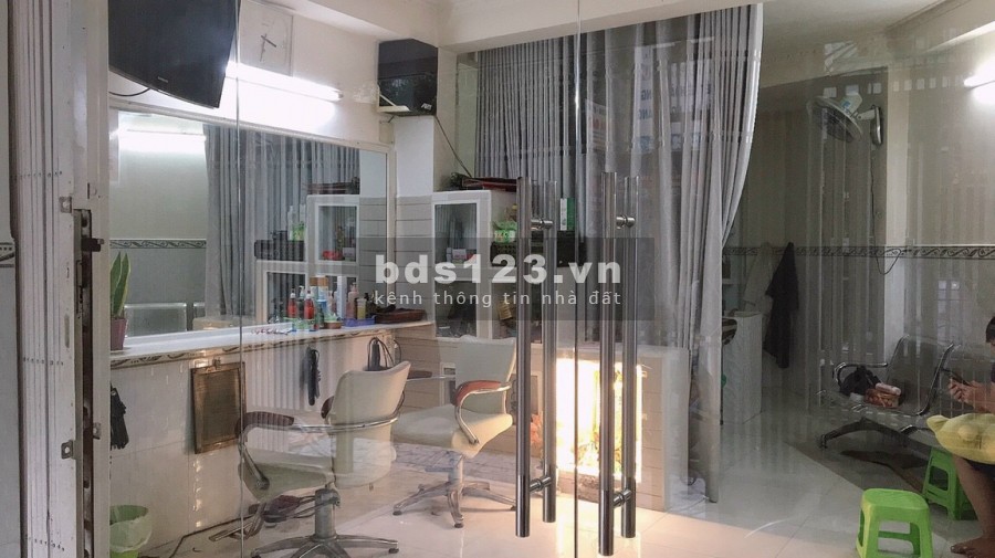 Mặt Bằng NC siêu đẹp 9x18 1lầu 3PN Gần ngã tư MK Q9. Giá 15tr/th