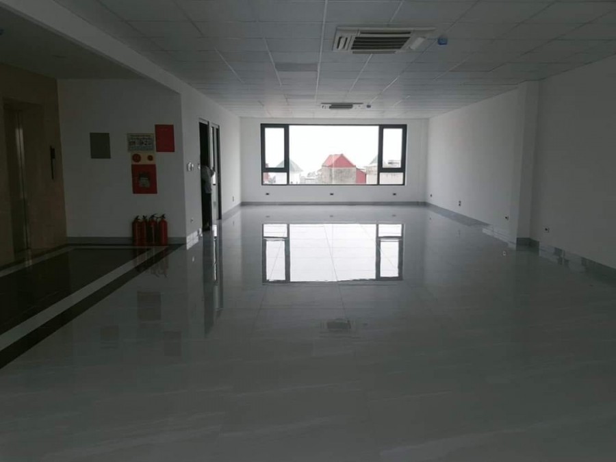 Quá hiếm, lô góc, mt 8.3m, bán nhà mặt phố Hoàng Quốc Việt, 7 tầng, dt 121m2 giá 56,7 tỷ