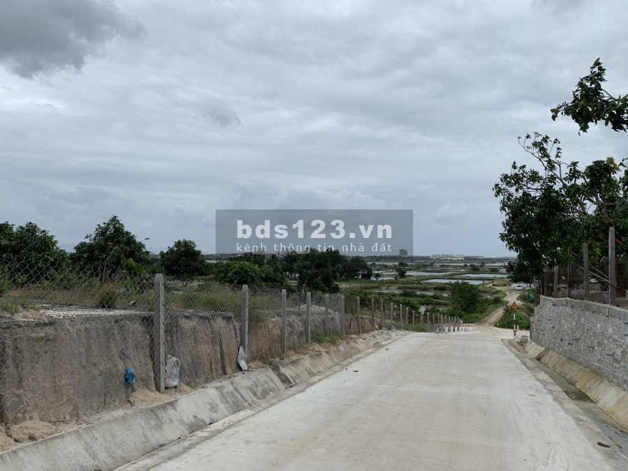 Lô đất trung tâm Cam Đức, view Trực Đầm, mt Quốc Lộ 1A