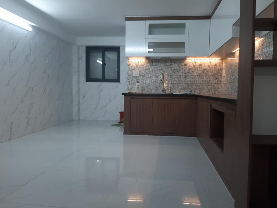 Bán gấp nhà 4 tầng hẻm xe hơi trung tâm kinh doan đa ngành nghề quận gò vấp