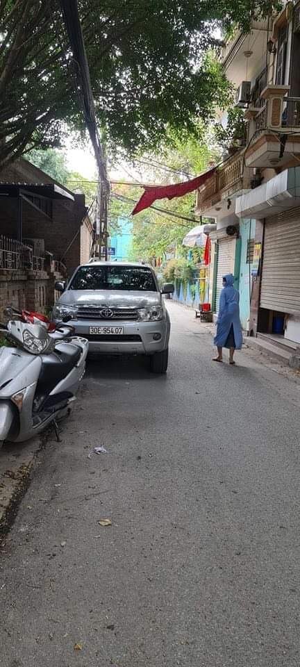 Mặt phố kinh doanh đỉnh, khu dân cư đông đúc, có gác xếp