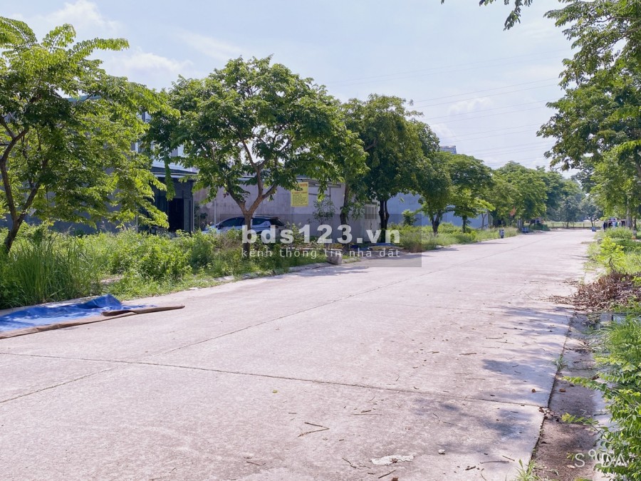 Tôi (Chính Chủ ) Cần Bán Nhanh Lô Đất 150m2,Gần Siêu Thị,Song Song NE8, Khu Đô Thị MP3