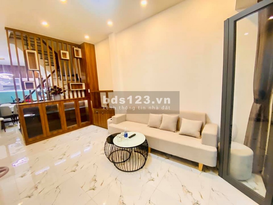 Xe hơi đậu cửa Hòa Hảo Quận 10 dt 54m2 5PN Đầy đủ nội thất Giá 9 tỷ