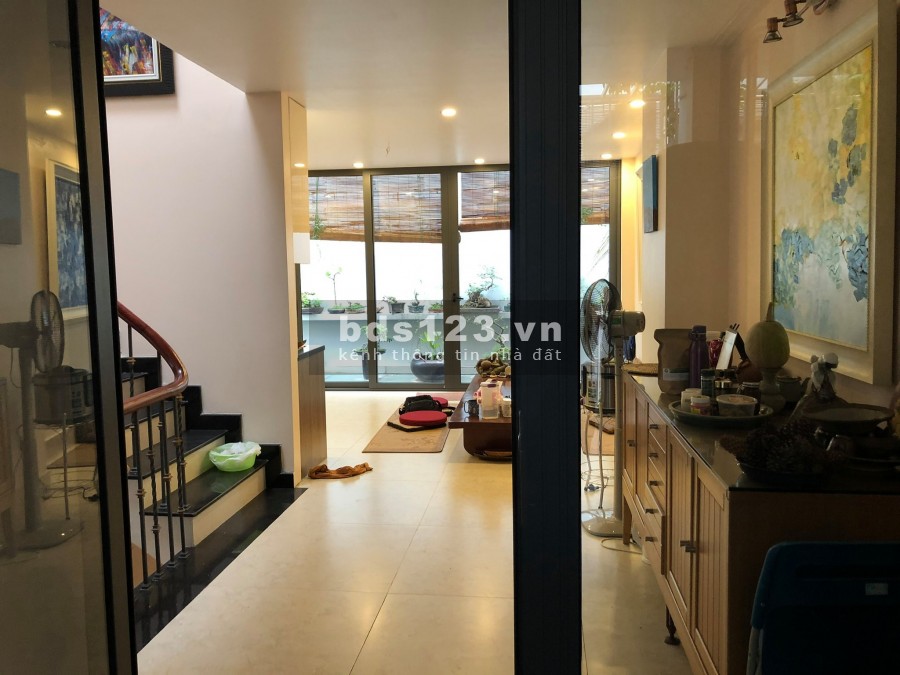 Nhà đẹp Hà Đông, dt 40m2, 4 tầng đúc, dân trí cao, nhỉnh 3,2 tỷ, khách về ở luôn lh 0989436616