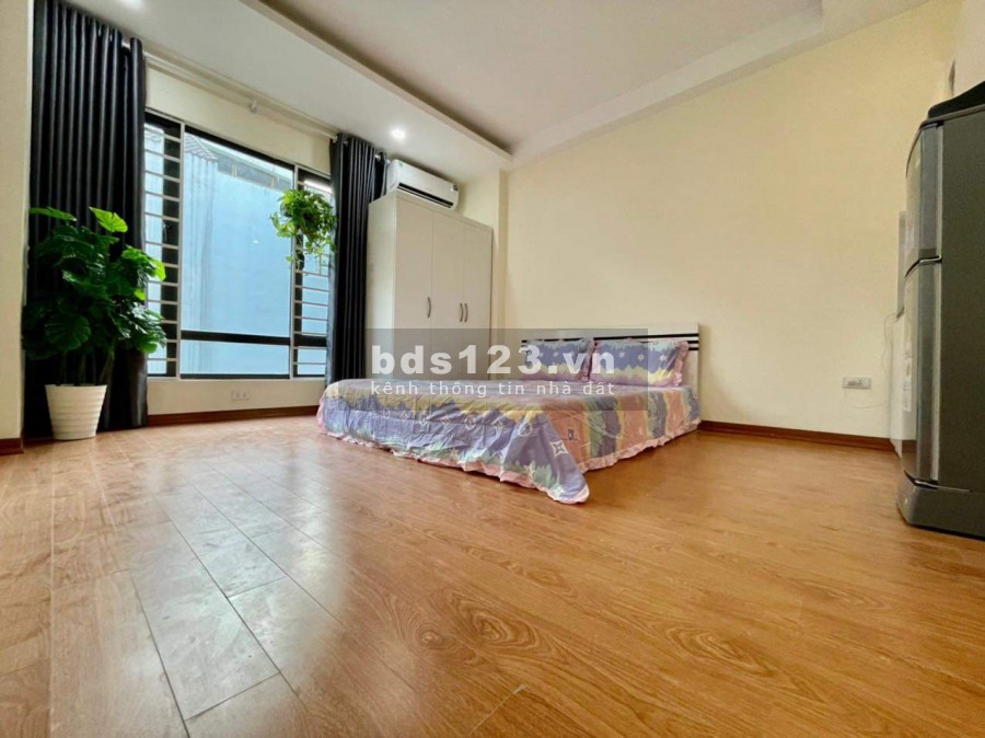 Bán nhà nguyên căn chính chủ còn mới, đẹp, vào ở luôn, dt 46m2 5 tầng, mt 3.8m