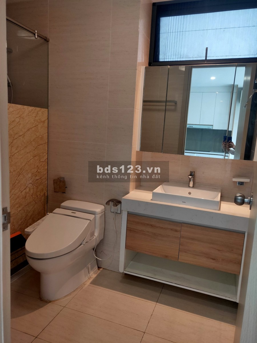 Cần bán căn 1 PN có ban công, bồn tắm nằm view Landmark 81