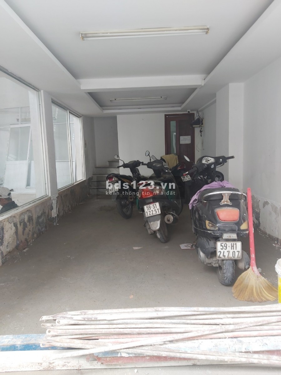 Cho thuê nhà MT khu sân bay Phường 2 Tân Bình (6x20m) Góc 2mt trệt 3 lầu nhà mới sửa mới sạch sẽ
