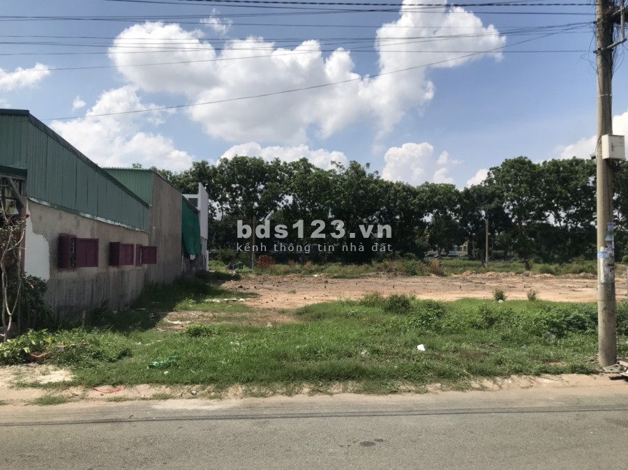 Bán lô đất gia đình 200m đường liên ấp 1 ,2 xã phạm văn hai Bình Chánh