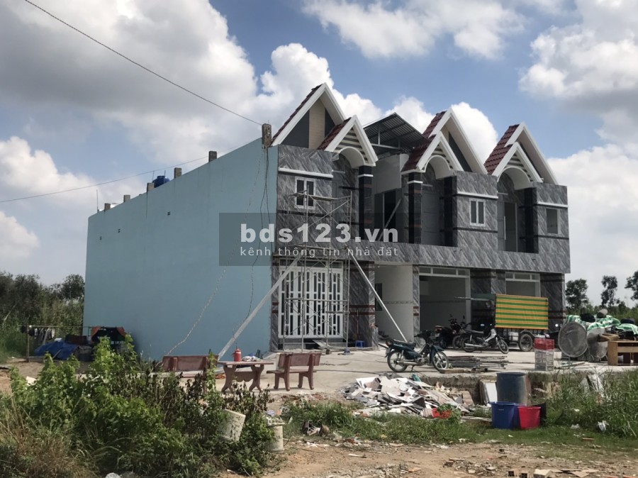 Bán lô đất gia đình 200m đường liên ấp 1 ,2 xã phạm văn hai Bình Chánh