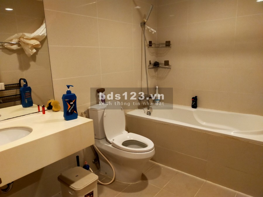 Cho thuê gấp căn hộ ở 88 Láng Hạ, 108m 2 ngủ đủ đồ 18tr/tháng LH 0327582785